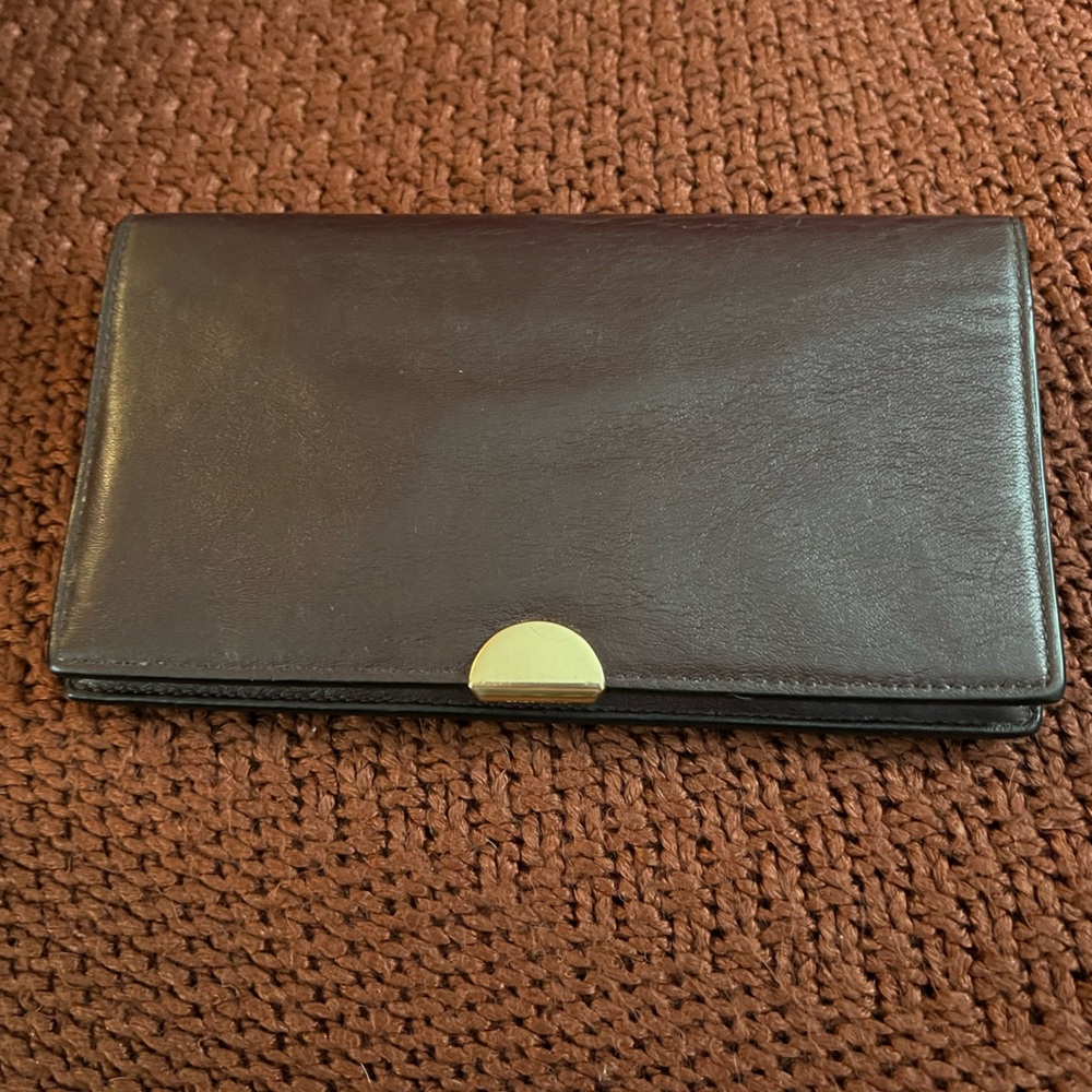 Coach Dreamer Wallet in Oxblood Gently Used Magnetic Closure Credit Card Slots